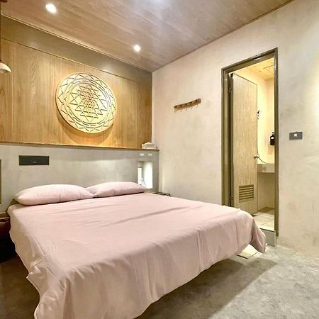 醒覺旅人-訂房後需聯繫轉帳 Apartment Тайнан Екстериор снимка