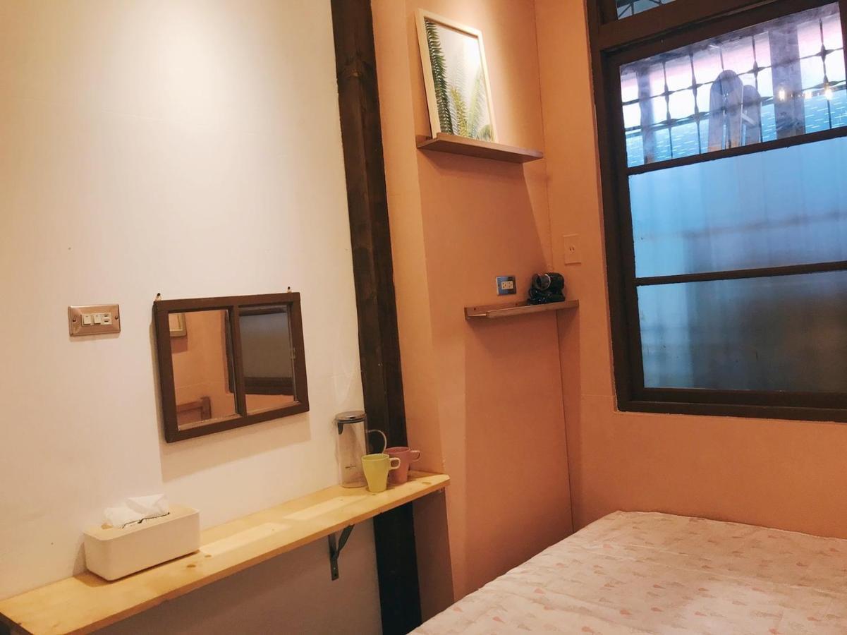 醒覺旅人-訂房後需聯繫轉帳 Apartment Тайнан Екстериор снимка