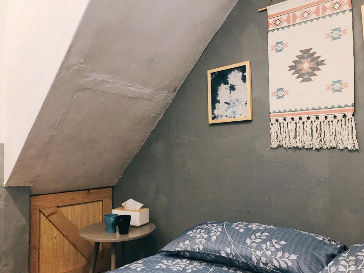 醒覺旅人-訂房後需聯繫轉帳 Apartment Тайнан Екстериор снимка